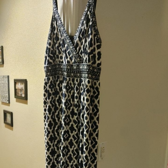 Dresses & Skirts - Dress